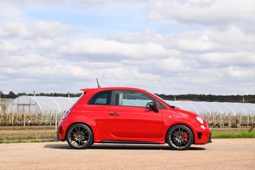 2016 Abarth - Image 12 of 31