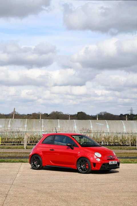 2016 Abarth - Image 11 of 31