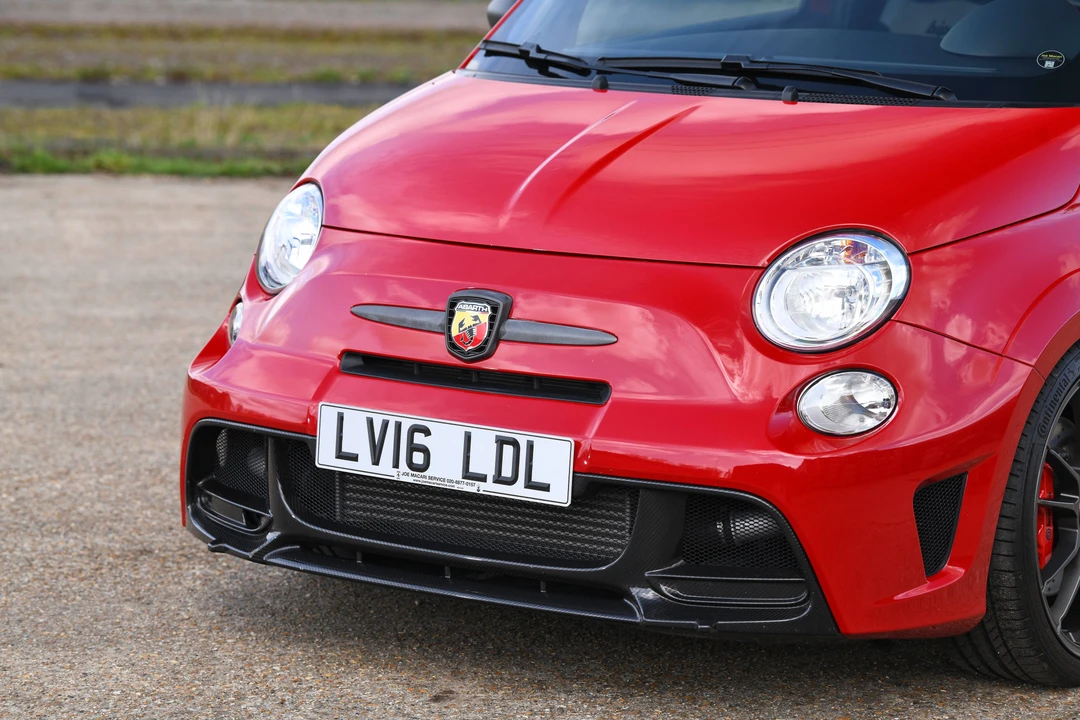 2016 Abarth - Image 28 of 31