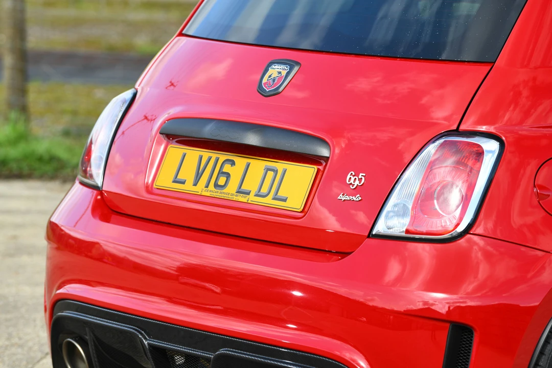 2016 Abarth - Image 15 of 31