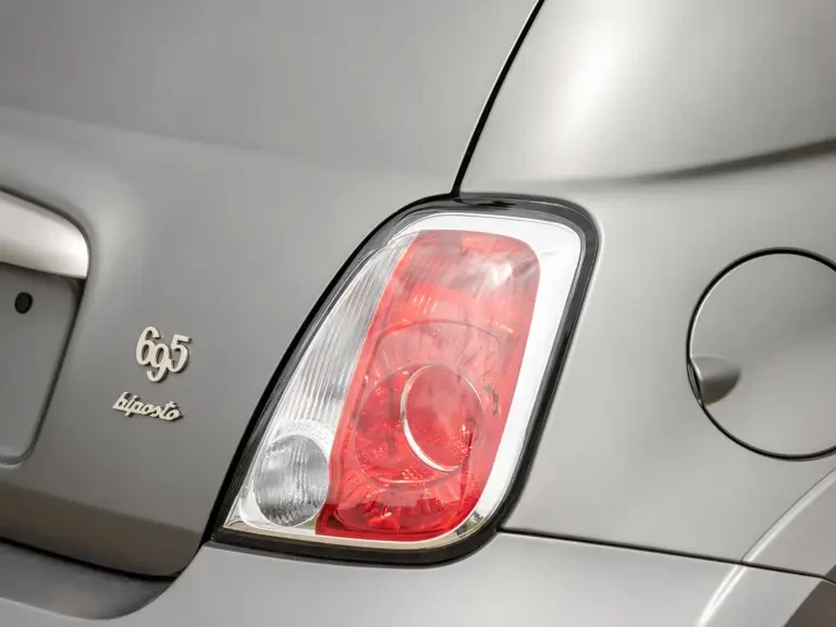 2016 Abarth - Image 30 of 31