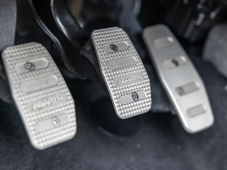 2016 Abarth - Image 14 of 31