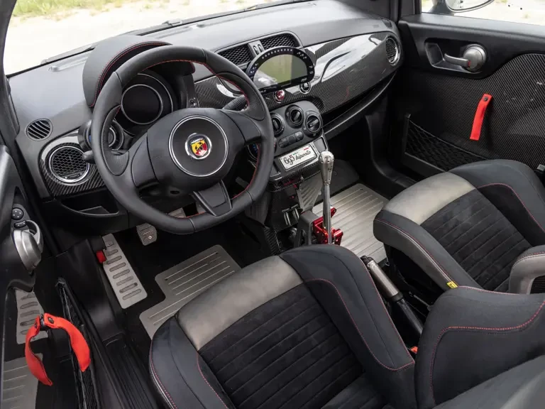 2016 Abarth - Image 5 of 31