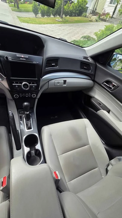 2016 Acura ILX - Image 8 of 10