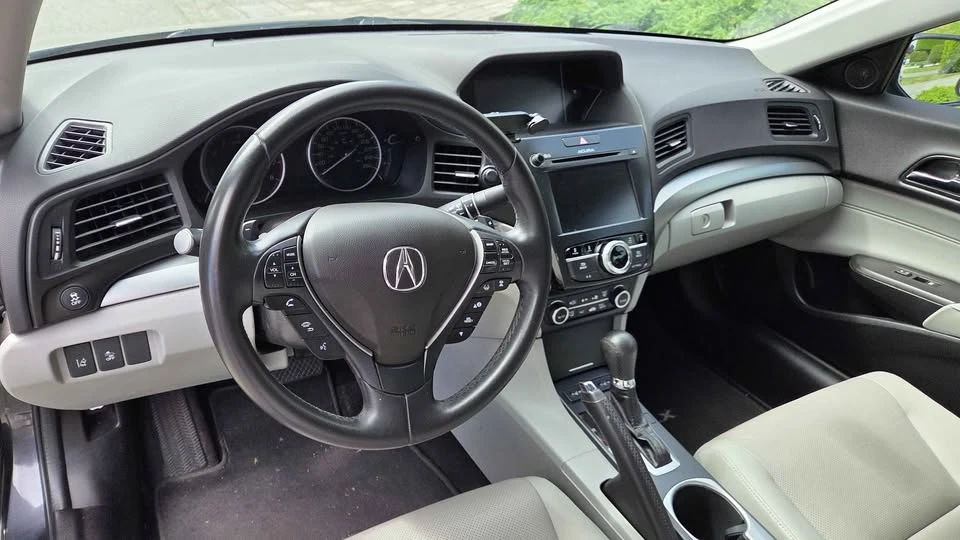 2016 Acura ILX - Image 6 of 10