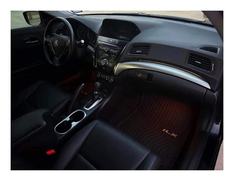 2016 Acura ILX - Image 10 of 11