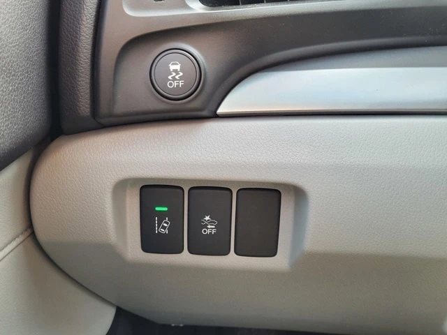 2016 Acura ILX - Image 17 of 21