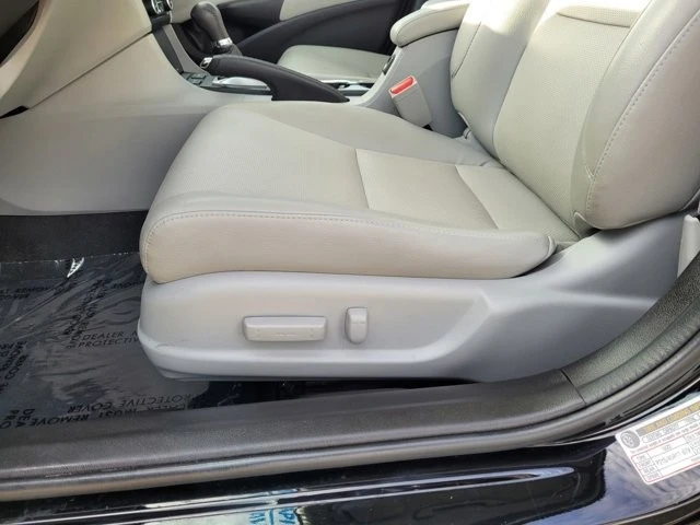 2016 Acura ILX - Image 14 of 21