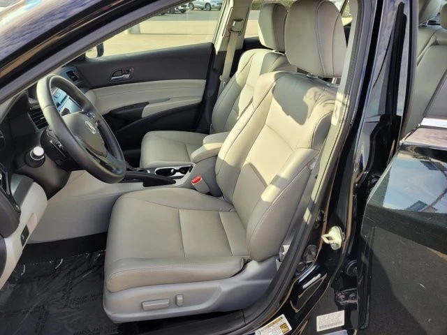 2016 Acura ILX - Image 13 of 21