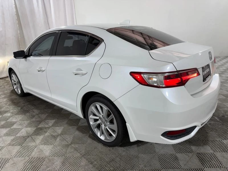 2016 Acura ILX - Image 6 of 12