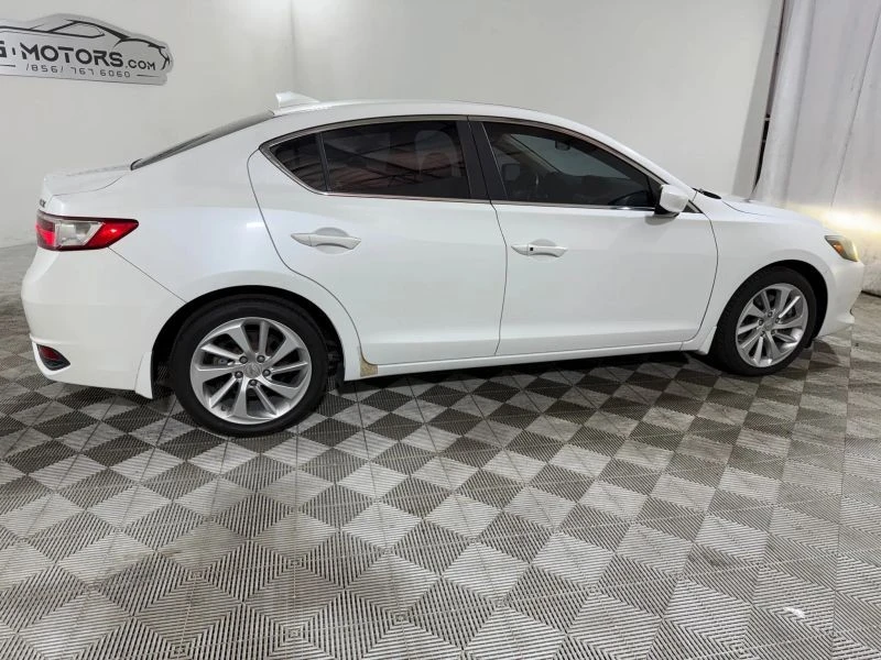 2016 Acura ILX - Image 9 of 12