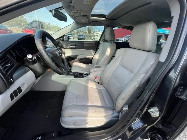2016 Acura ILX - Image 9 of 16