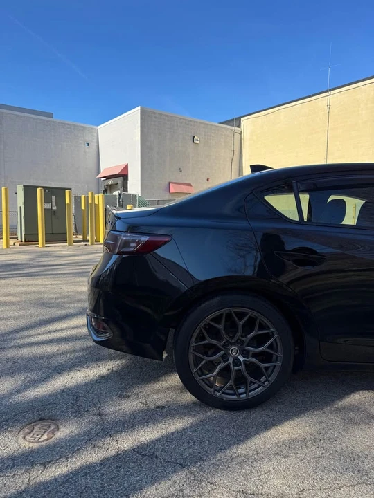 2016 Acura ILX - Image 9 of 14