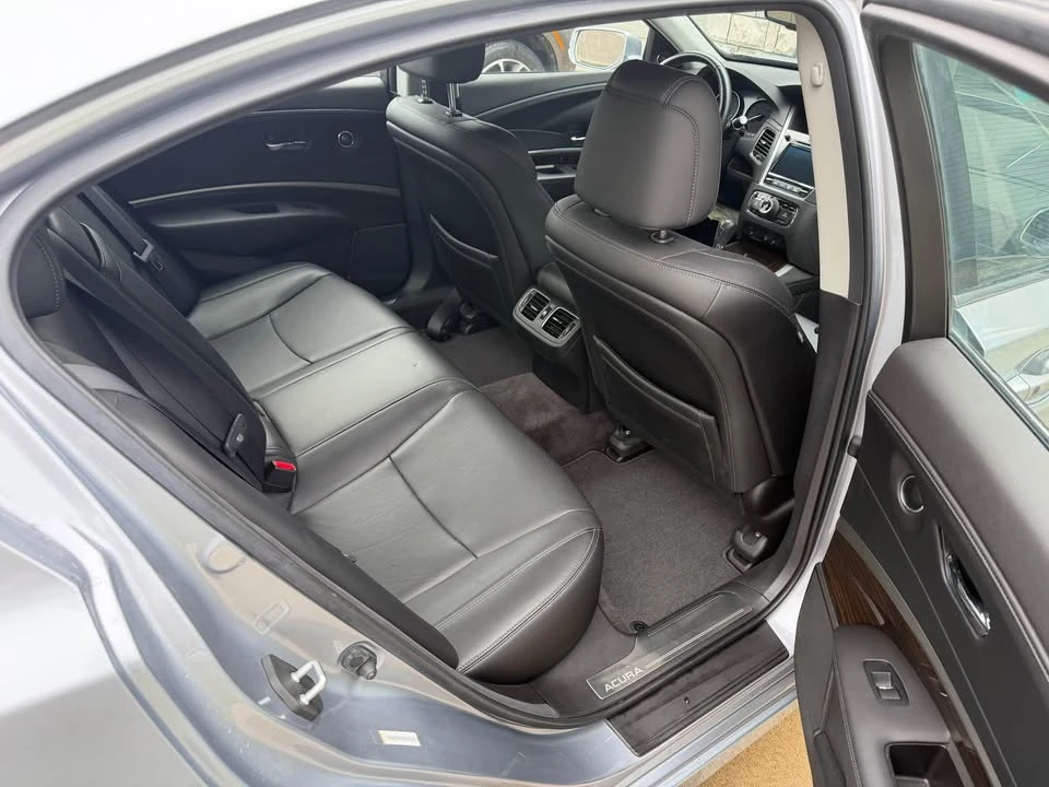 2016 Acura RLX - Image 9 of 17