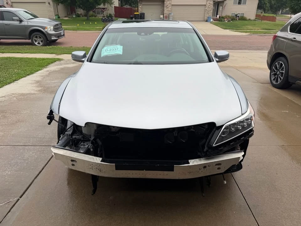 2016 Acura RLX - Image 2 of 17