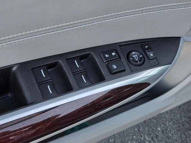 2016 Acura TLX 1st Gen - Image 8 of 12