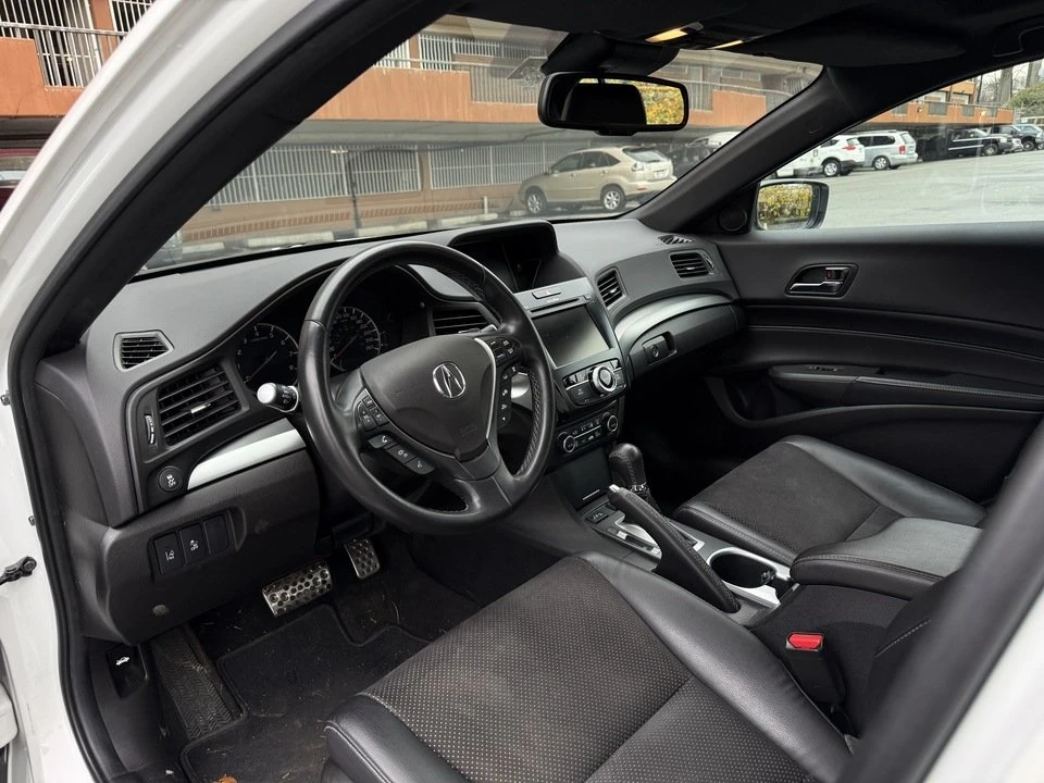 2016 Acura ILX - Image 10 of 12
