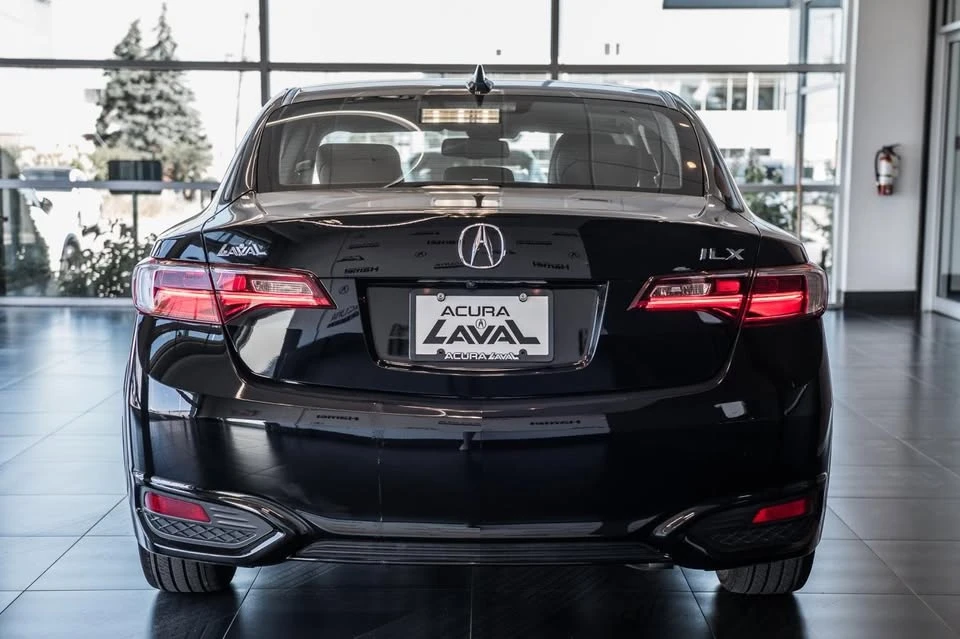 2016 Acura ILX - Image 7 of 20