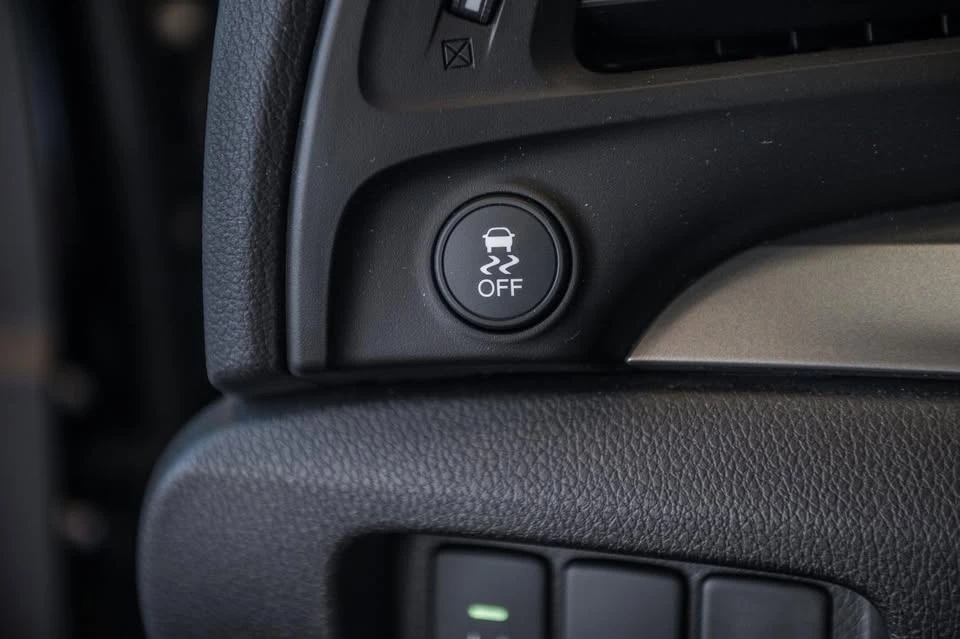 2016 Acura ILX - Image 14 of 20