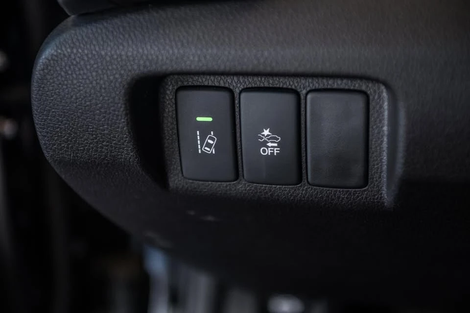 2016 Acura ILX - Image 15 of 20