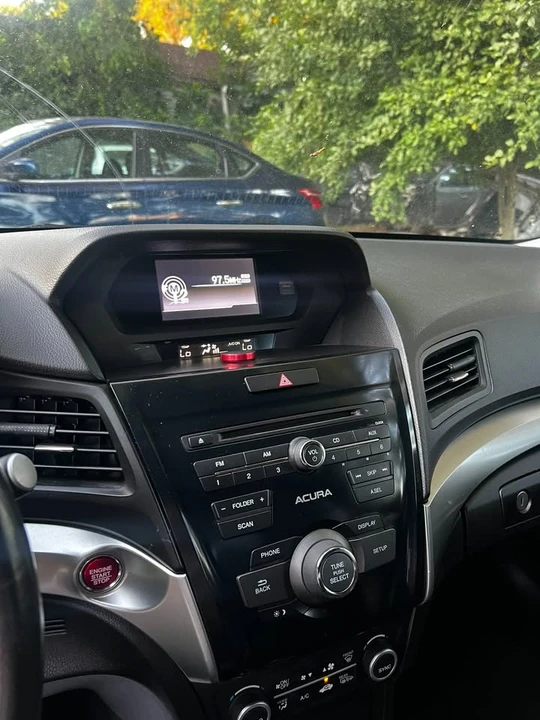 2016 Acura ILX - Image 6 of 13