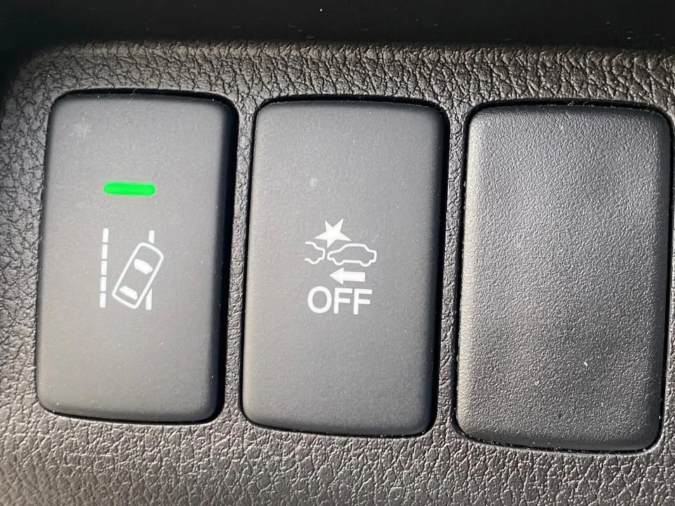 2016 Acura ILX - Image 13 of 20