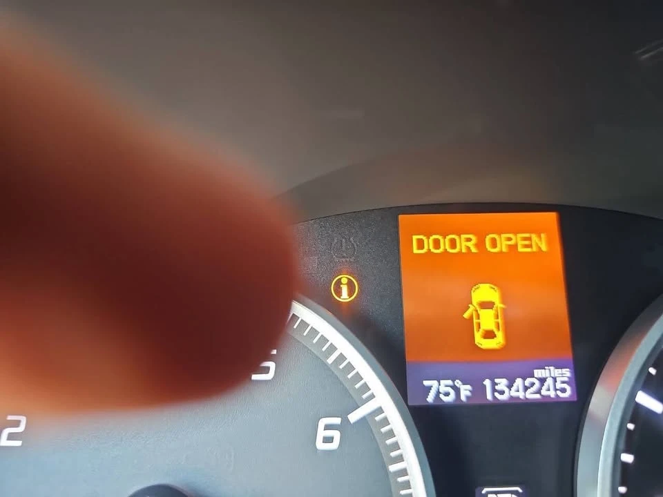 2016 Acura ILX - Image 10 of 20
