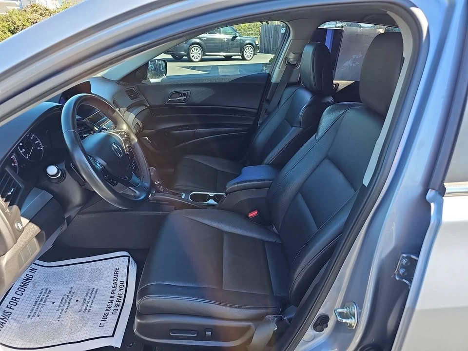2016 Acura ILX - Image 12 of 20