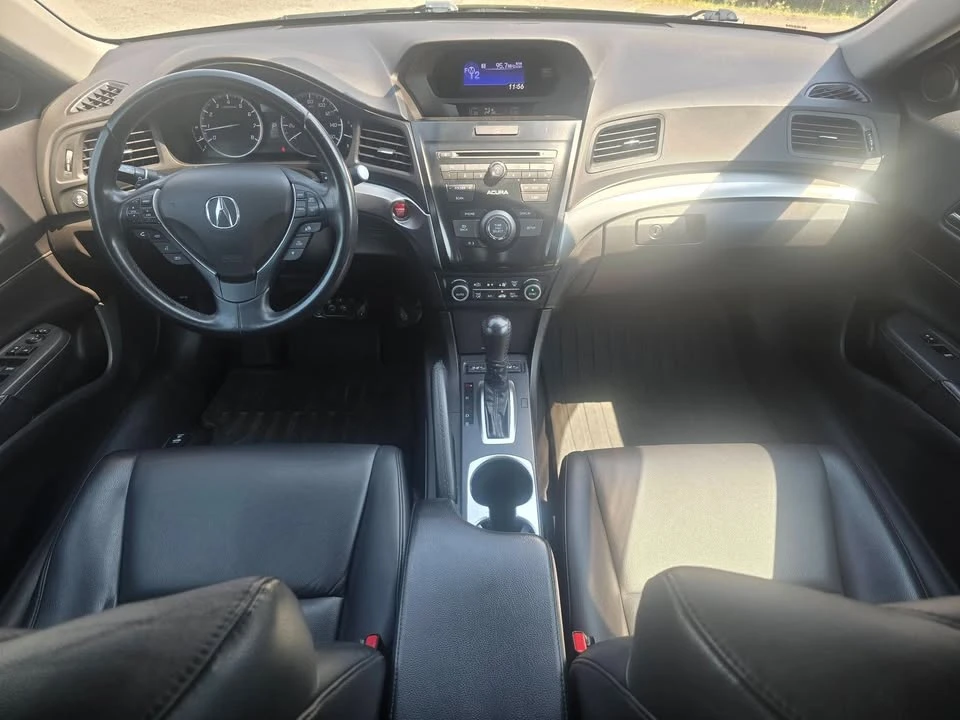 2016 Acura ILX - Image 9 of 20