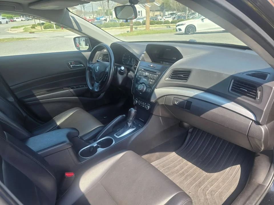 2016 Acura ILX - Image 8 of 20