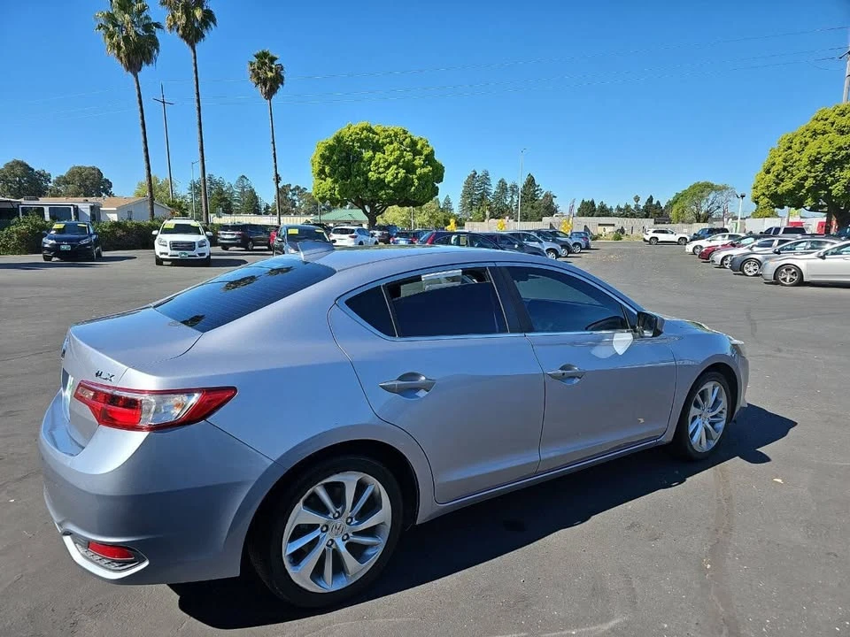 2016 Acura ILX - Image 4 of 20
