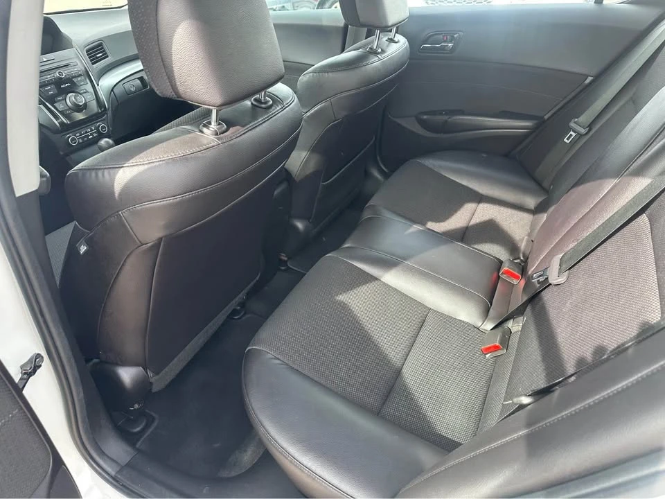 2016 Acura ILX - Image 12 of 15