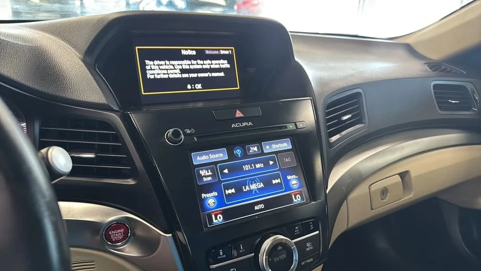 2016 Acura ILX - Image 14 of 20