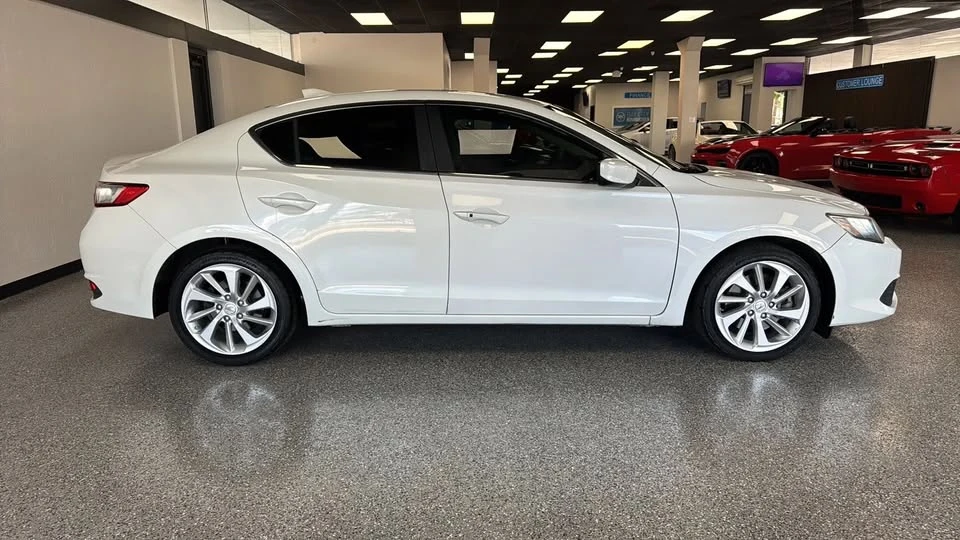 2016 Acura ILX - Image 8 of 20