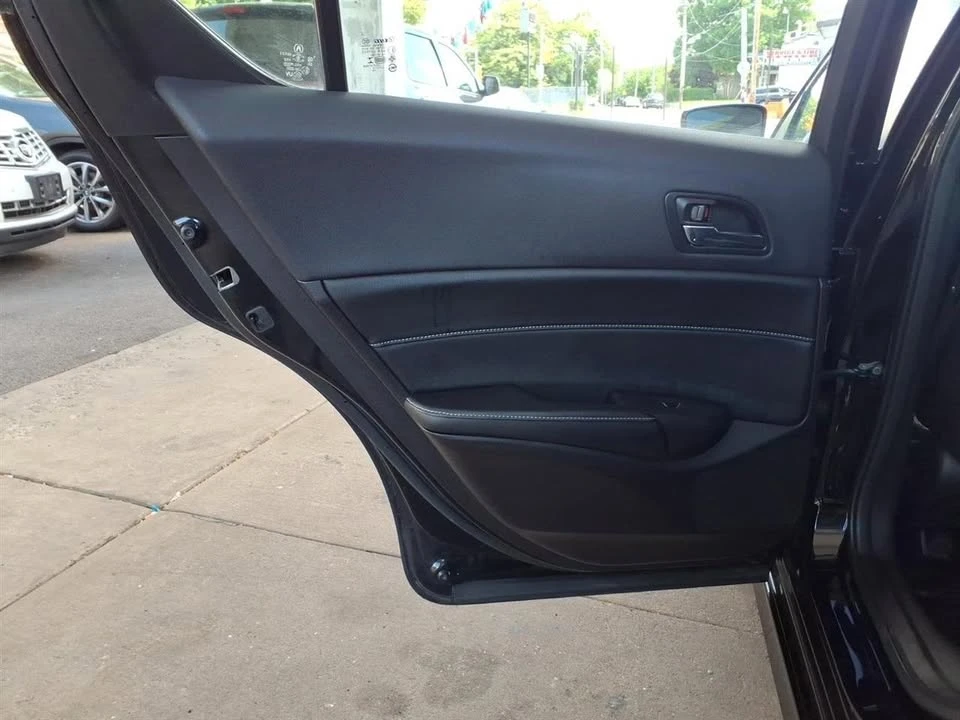 2016 Acura ILX - Image 8 of 19