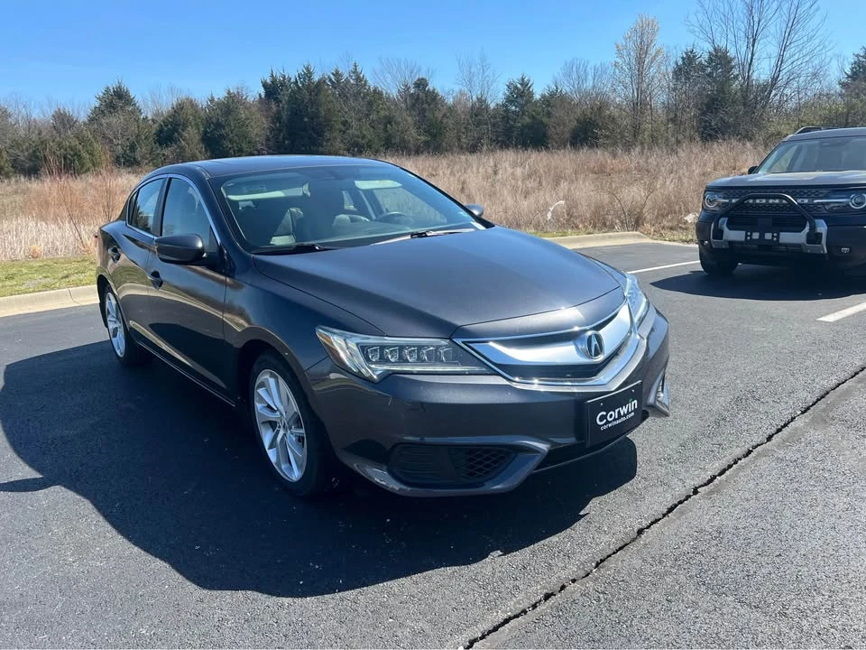 2016 Acura ILX - Image 2 of 18