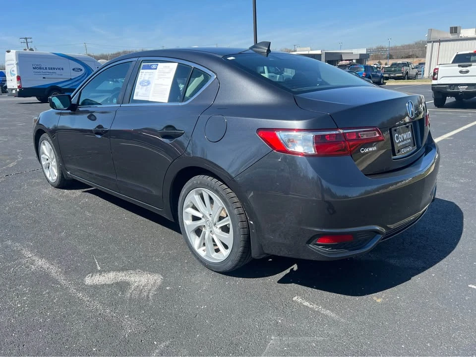 2016 Acura ILX - Image 4 of 18