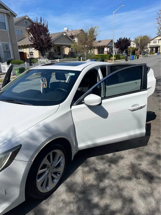 2016 Acura ILX - Image 2 of 9