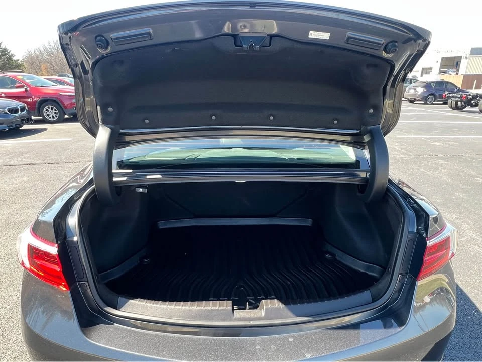 2016 Acura ILX - Image 12 of 18