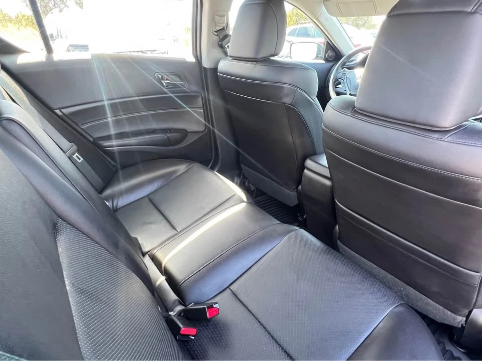 2016 Acura ILX - Image 9 of 18