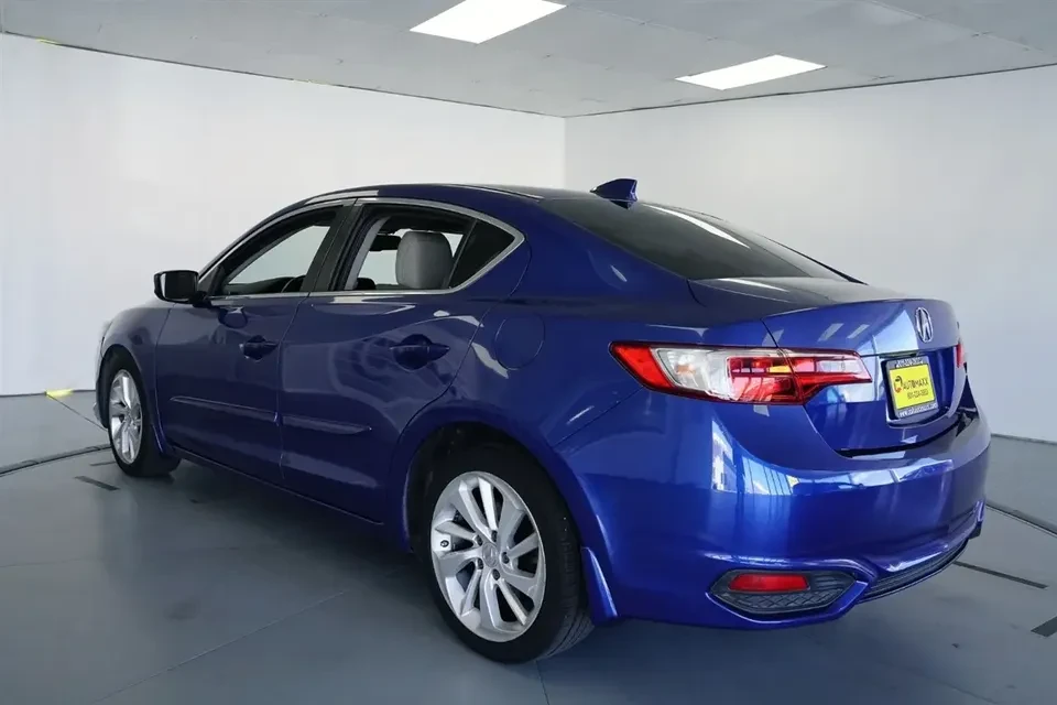 2016 Acura ILX - Image 5 of 17