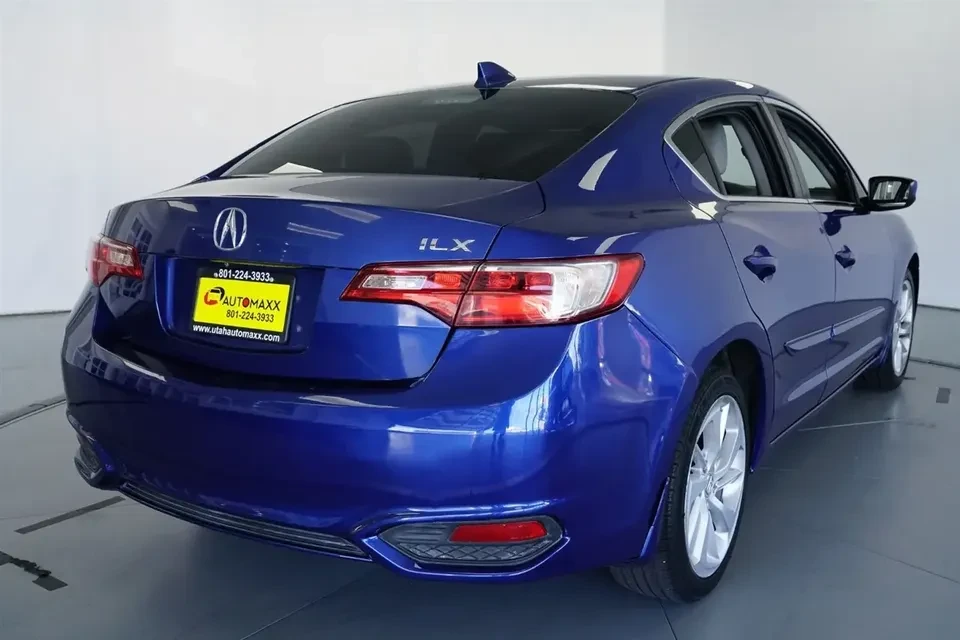2016 Acura ILX - Image 7 of 17