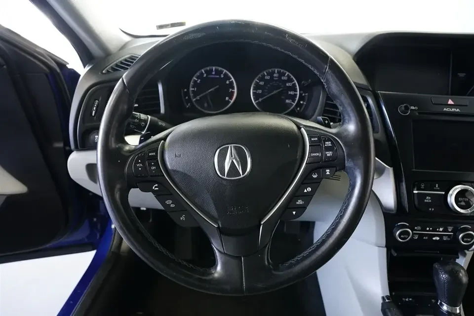 2016 Acura ILX - Image 13 of 17
