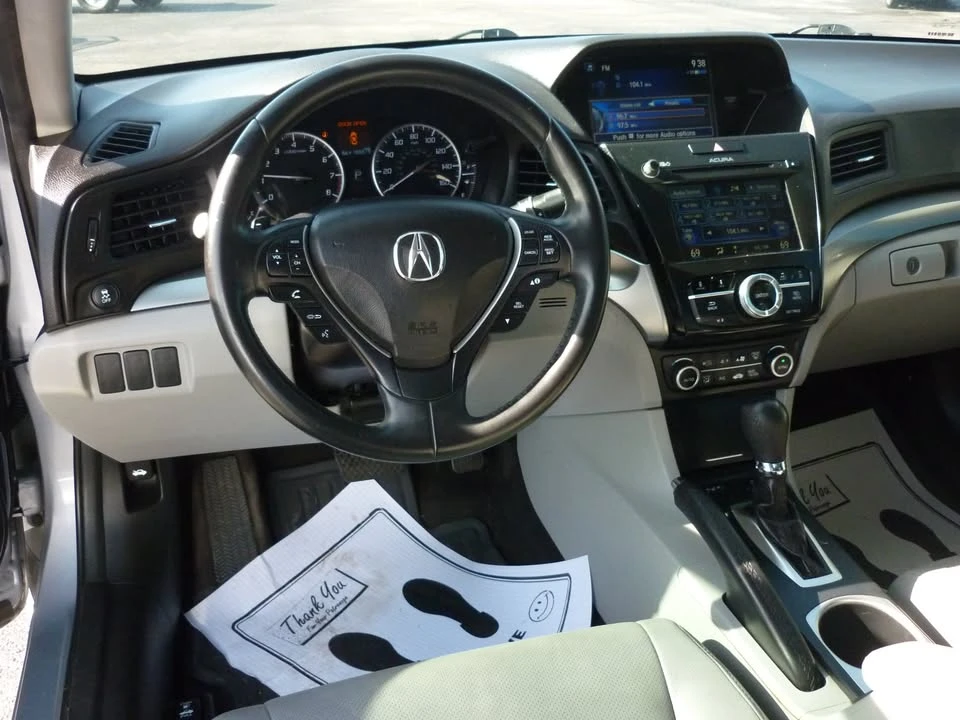 2016 Acura ILX - Image 8 of 20