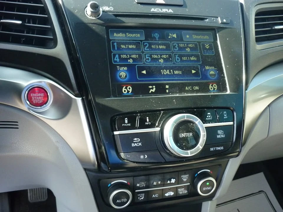 2016 Acura ILX - Image 13 of 20