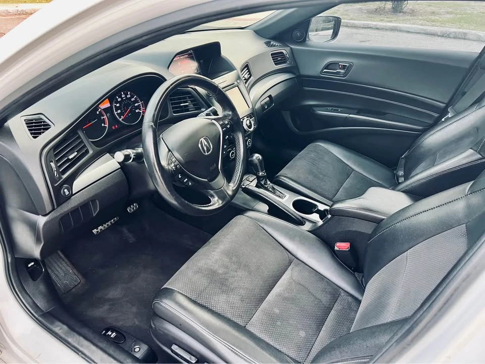 2016 Acura ILX - Image 9 of 19