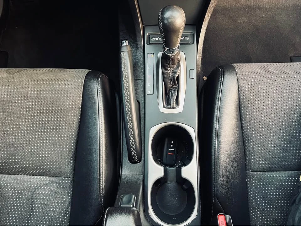 2016 Acura ILX - Image 15 of 19