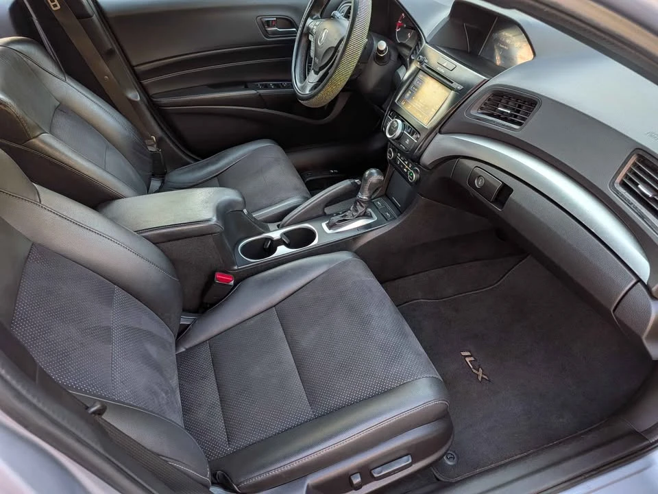 2016 Acura ILX - Image 9 of 19
