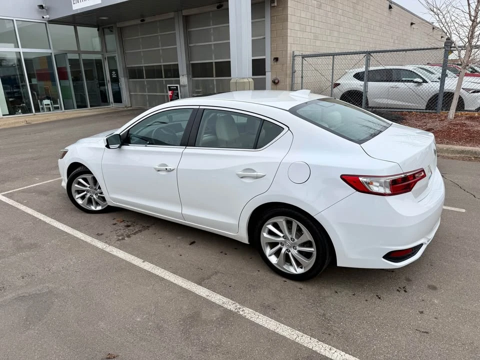 2016 Acura ILX - Image 5 of 13