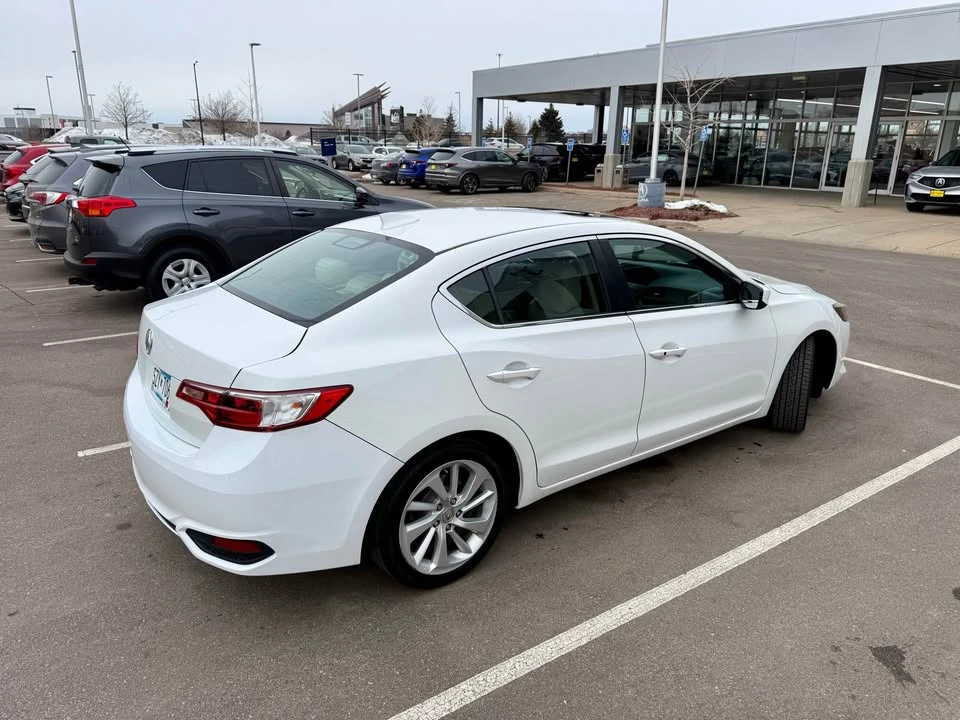 2016 Acura ILX - Image 7 of 13